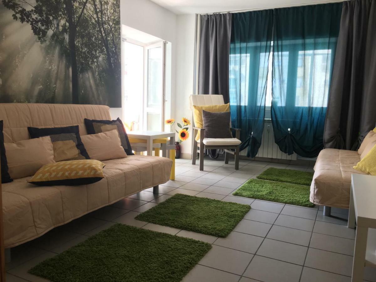 Green Apartment 6 布加勒斯特 外观 照片